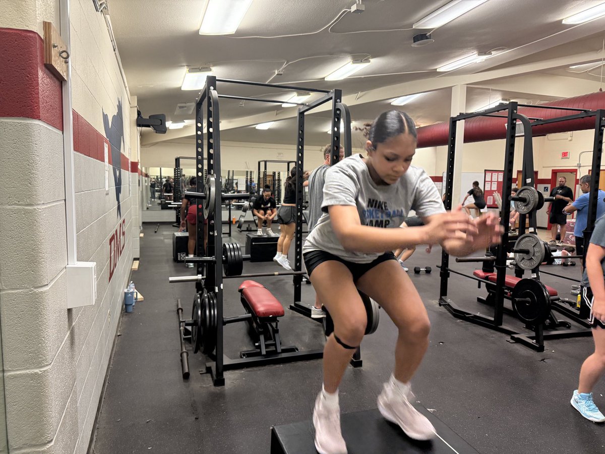 LJagsbball's tweet image. Week four in the books for our S&C and basketball skills, a little down time before getting back to work. Paying their dues everyday, building Championship Habits and Standards for the program.
@JhsJags @HaysCISD @McCormick_Hays @DMS_Mustangs @Coach_Akina @CoachCarlin