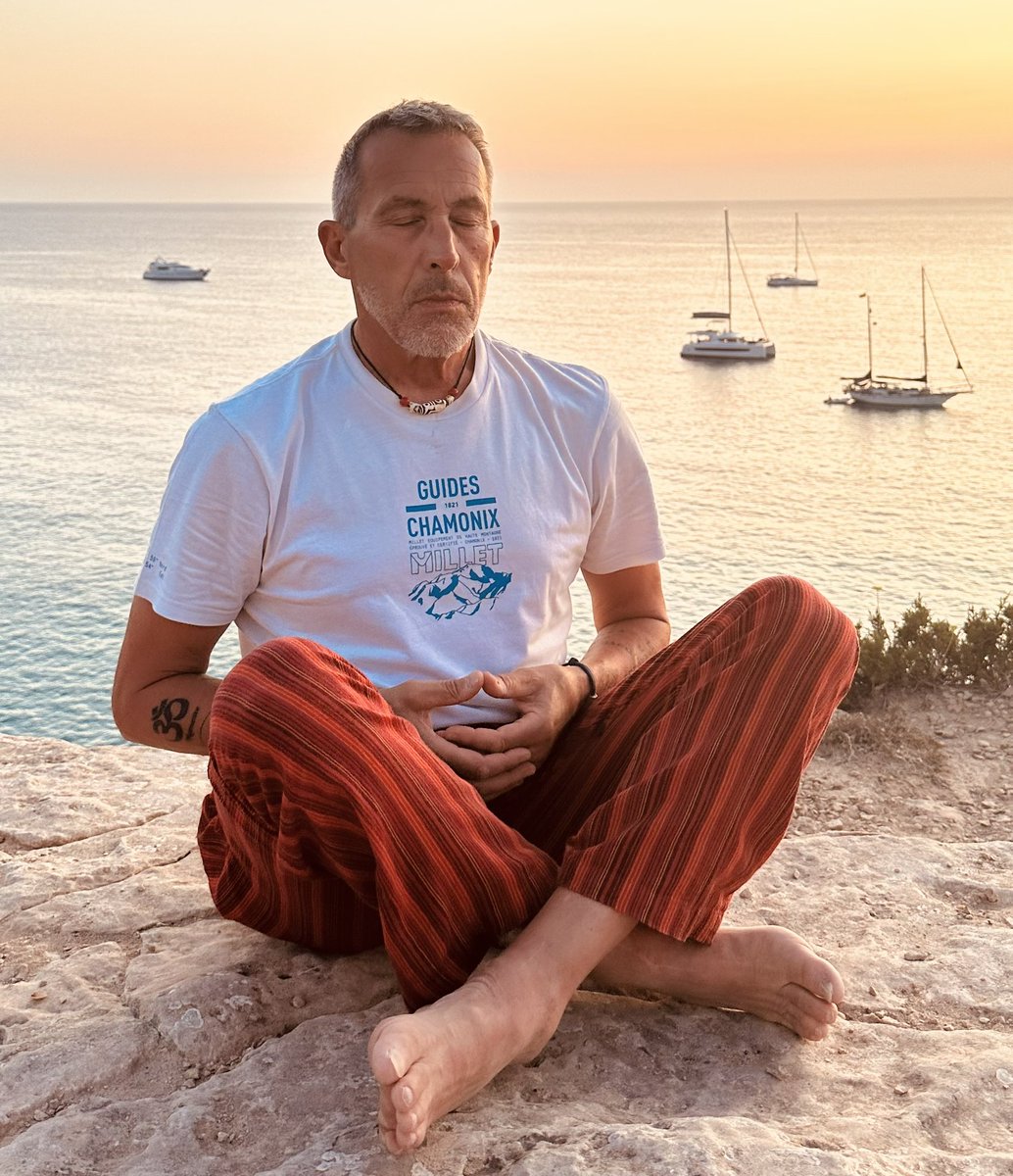 Ibiza Sunset 
Evening Méditation 🧘🏽‍♂️
#keepmoving