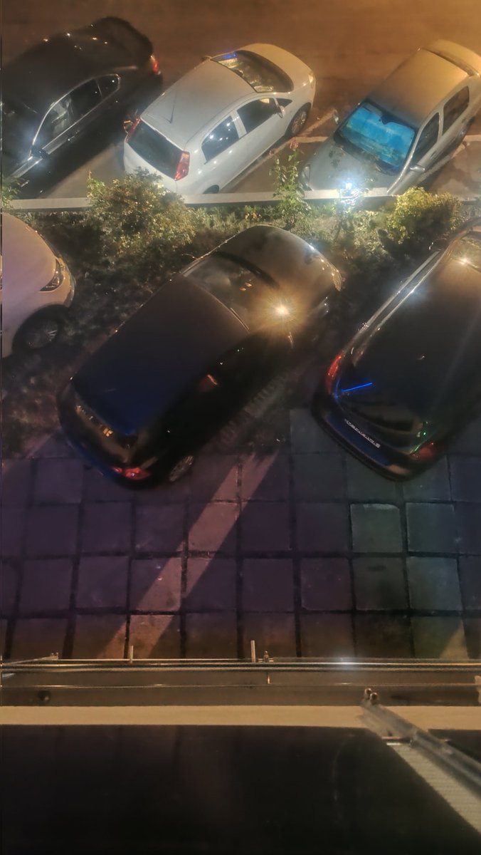 Marin17Edy's tweet photo. The phone the army is scared of, it literally fell off the second floor and only the camera broke, everything else is working perfectly fine... I don't have any words.. https://t.co/hQ4sjEUQlZ