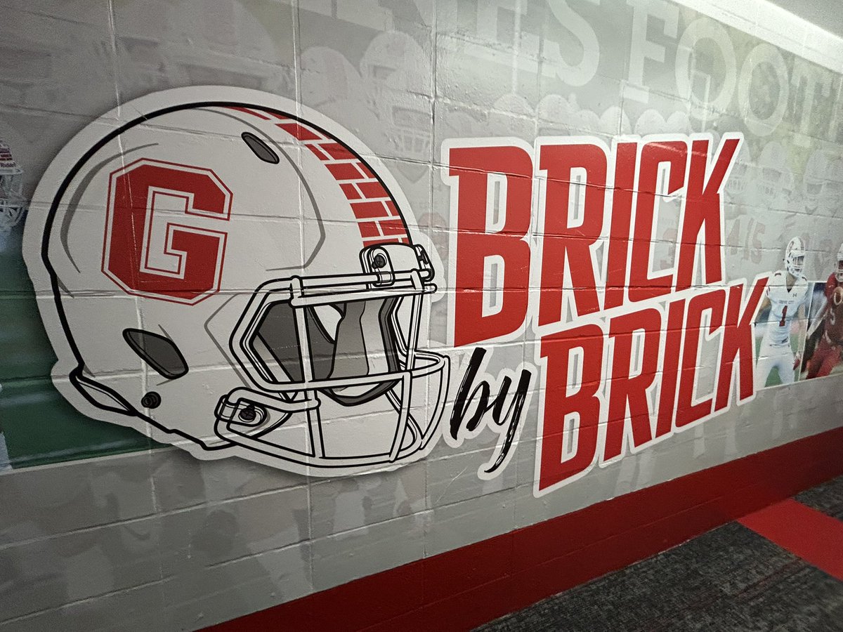 I had a great time at Grove City College today! Thank you to <a href="/CoachBBrest/">Coach Bill Brest</a> for inviting me and showing me around! Also thank you to <a href="/CoachDiDonato/">Andrew DiDonato</a> and <a href="/CoachBaney/">Derrick Baney</a> for taking the time to speak to me. Can’t wait to make it back out for a game ! <a href="/DepewFootball/">Depew Wildcat Football</a>
