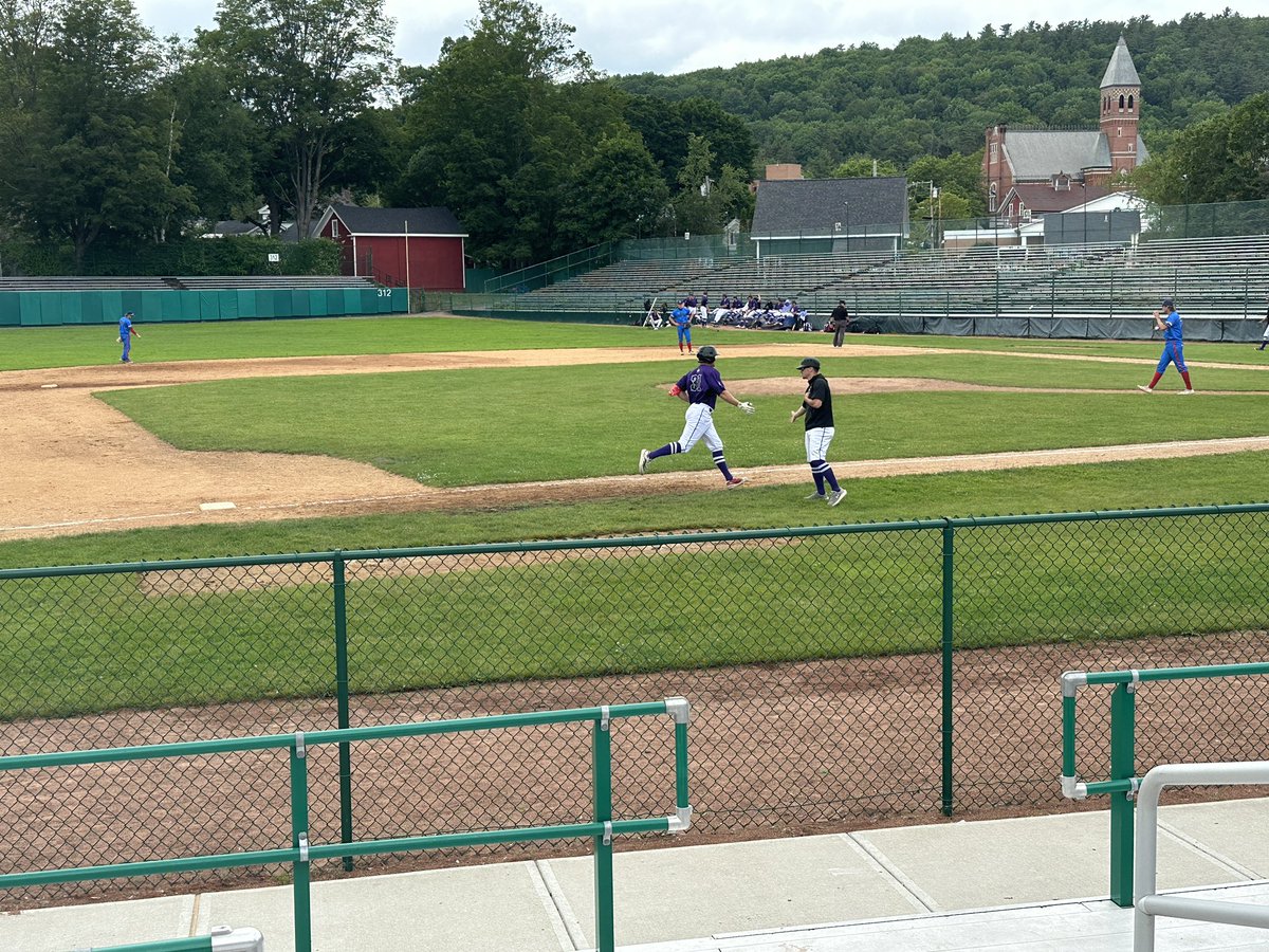 TommyLong22's tweet photo. @tyler_long22 making a nice transition from his playing career to coaching.  Keep up the great work this summer coaching the @MV_Sharks! @Longshots_BBall @LebCoSports1 @Mount_BSB https://t.co/e562f07H9V