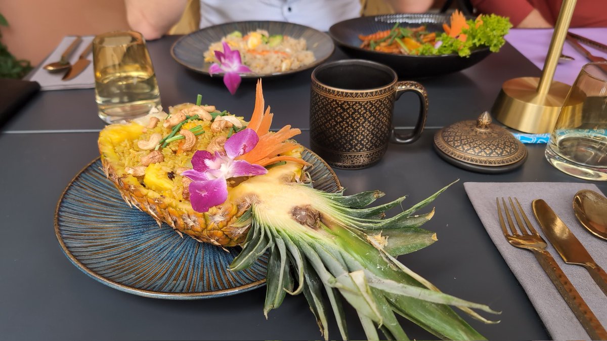 dialogine's tweet photo. Hüt bim Thai mit #NetWorkingBaden.
Fein gsi! 😋 https://t.co/Anmud17Y2M