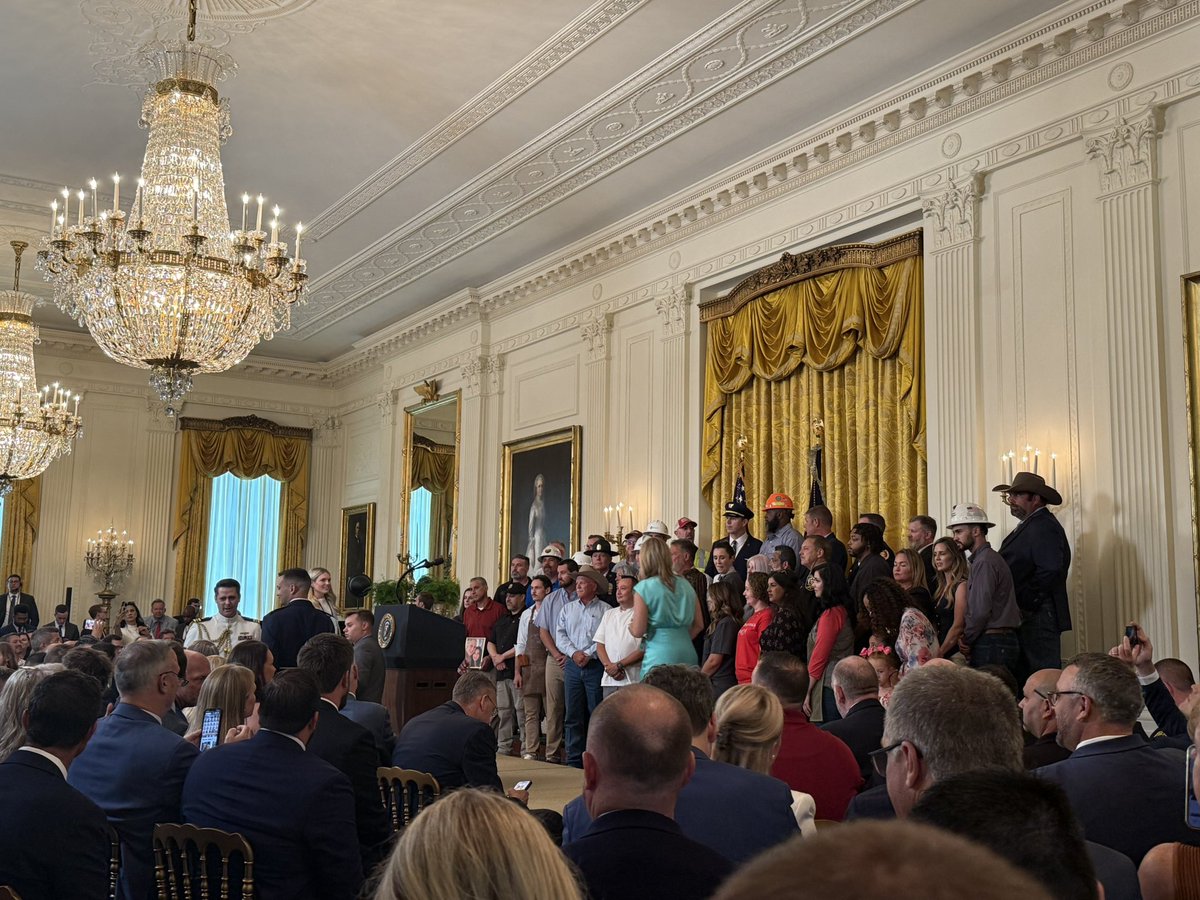 Live now from the <a href="/WhiteHouse/">The White House</a>! whitehouse.gov/live/