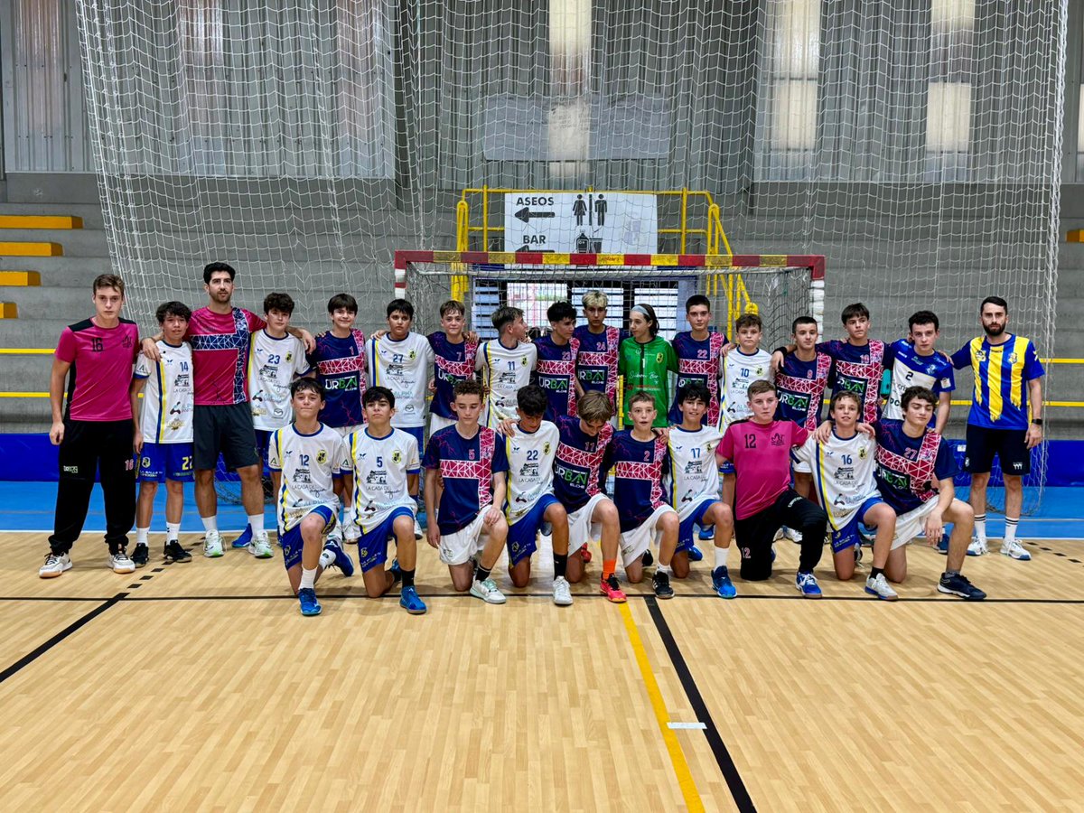 Acaba la primera jornada de partidos con buen ambiente en las pistas.

¡Toca cargar pilas para la jornada de mañana!

¡Bienvenidos a la V Salle Cup!