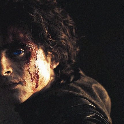 —; ❛ some children are simply born with tragedy in their blood. ❜ 

    ✘ original character, blood manipulator. assassin. mature &amp; dark themes. serious/crackrp. nsfw.
                          
                  ♥ &amp; ↻.