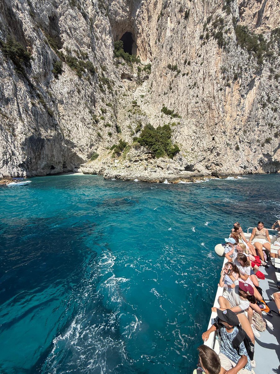 StFaithsItaly's tweet photo. Fabulous jam packed penultimate day...spent in Capri which we kicked off with a beautiful boat trip around the island. https://t.co/lSqQ4b4MXY