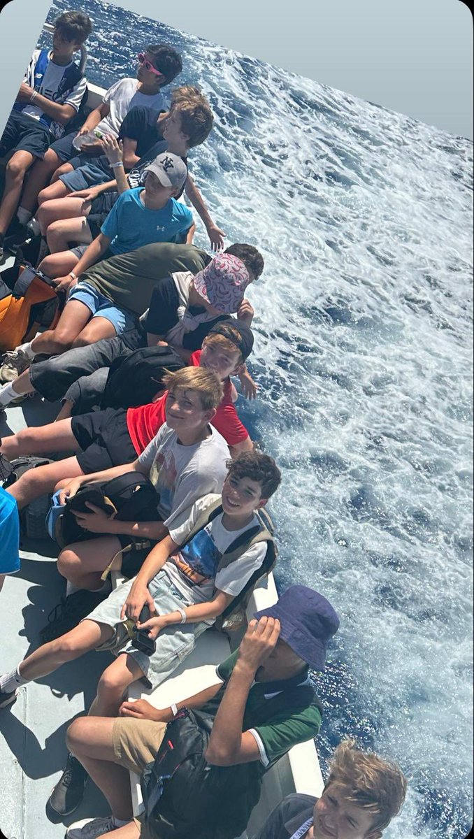 StFaithsItaly's tweet photo. Fabulous jam packed penultimate day...spent in Capri which we kicked off with a beautiful boat trip around the island. https://t.co/lSqQ4b4MXY
