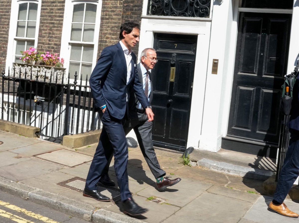 PedroSerranoEU's tweet image. A pleasure to welcome Commissioner @WBHoekstra to Europe House today. At London Climate Action Week, the Commissioner will showcase Europe’s commitment to the green transition and its engagement with others in taking these efforts forward #LCAW2025