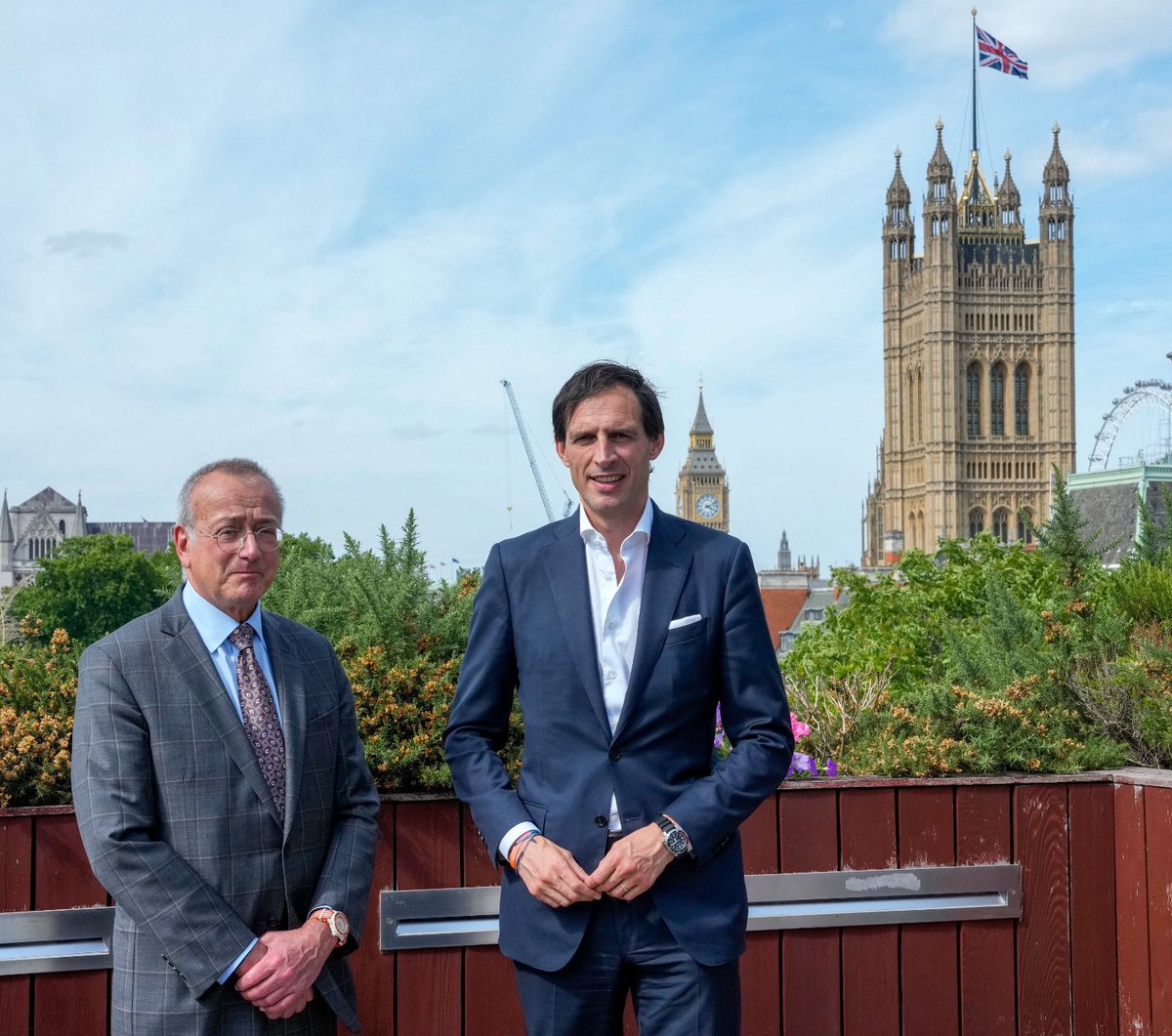 PedroSerranoEU's tweet image. A pleasure to welcome Commissioner @WBHoekstra to Europe House today. At London Climate Action Week, the Commissioner will showcase Europe’s commitment to the green transition and its engagement with others in taking these efforts forward #LCAW2025