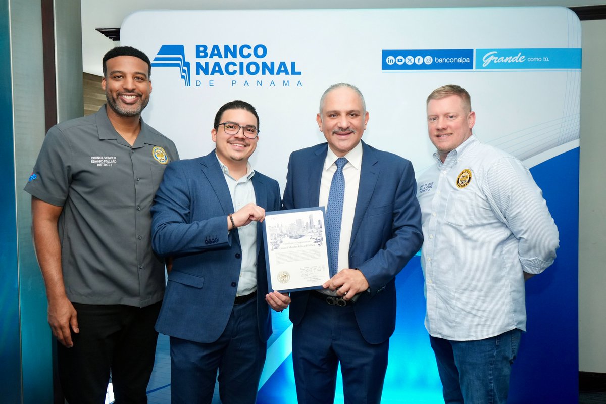 Banco  Nacional de Panamá fue el punto de encuentro para una delegación de 18  inversionistas provenientes de Houston, Texas, quienes visitaron nuestra  Galería de arte Banconal, como parte de un recorrido guiado que les  permitió conocer de cerca la historia, el propósito y el