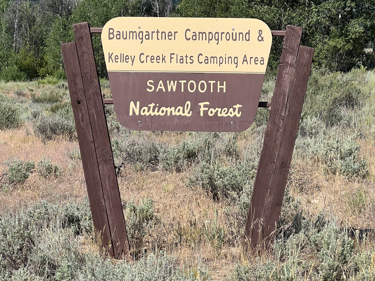 A broken  water line at Baumgartner Campground on the #FairfieldRD has forced the   district to turn off water to the recreation site. Water will remain shut off   until crews are able to repair the leak and complete water testing.   #KnowBeforeYouGo.