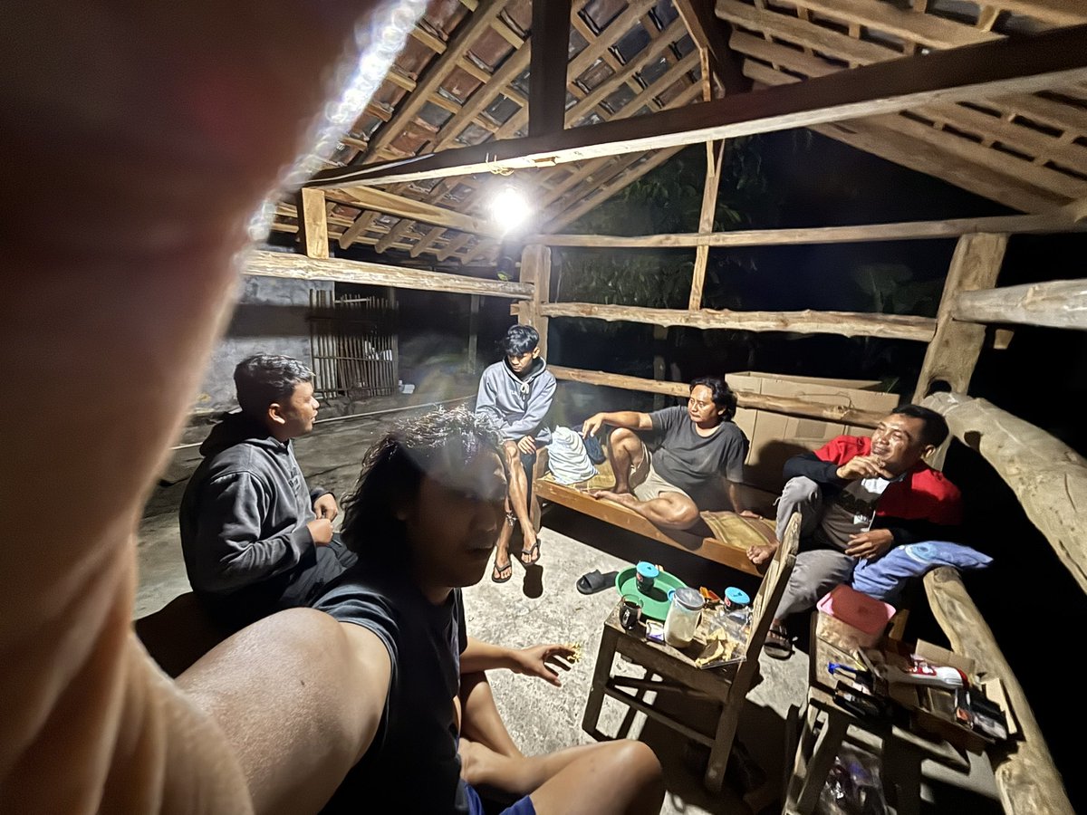 Jumat Kliwon Siji Sura bareng Paman Tanto, Gus Singgih, Gus Rizki &amp; Gus Ibnu. #mempengbanget #di7ography #butengop #sijisura #jumatkliwon #karang