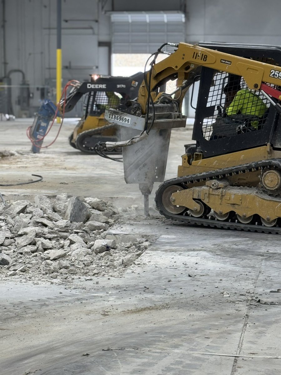 UNION_Prime's tweet image. Hard tech means hard problems.
Concrete doesn’t break easy and factories don’t build themselves(yet).
Who will join us in doing #hardthings to #reindustrialize this country?