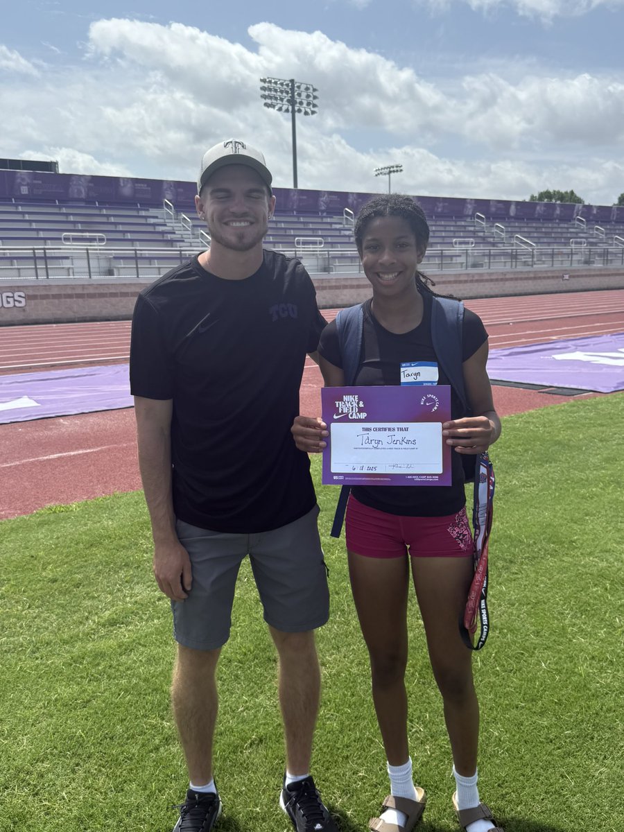 SBTamara's tweet photo. Rising CTMS 8th Grader Taryn Jenkins had a great learning experience at the @nike @TCUTrackField camp. She also got some sound advice from Olympic medalist Linden Victor. Thank you for an amazing week! @usatf  Road to Nationals. @GCISD_Athletics @CTMSWolvesGirls https://t.co/7mumk5Zks5