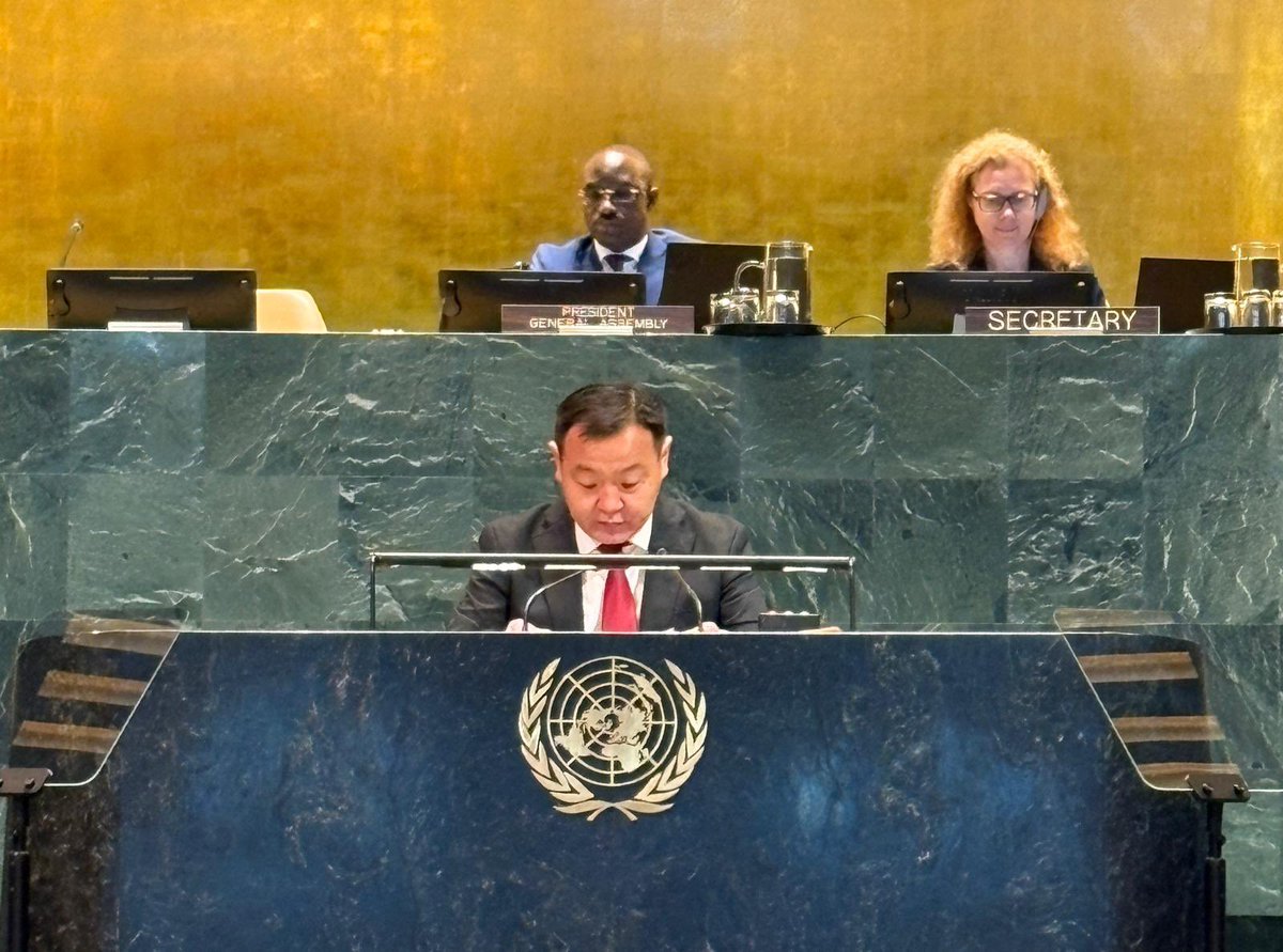 At the #UNGA informal plenary, H.E.Mr. N.Ankhbayar, Permanent Representative of 🇲🇳 reaffirmed Mongolia’s commitment to the UN Charter on its 80th anniversary. From peacekeeping to nuclear-weapon-free status, Mongolia stands for peace, equality &amp; multilateralism.