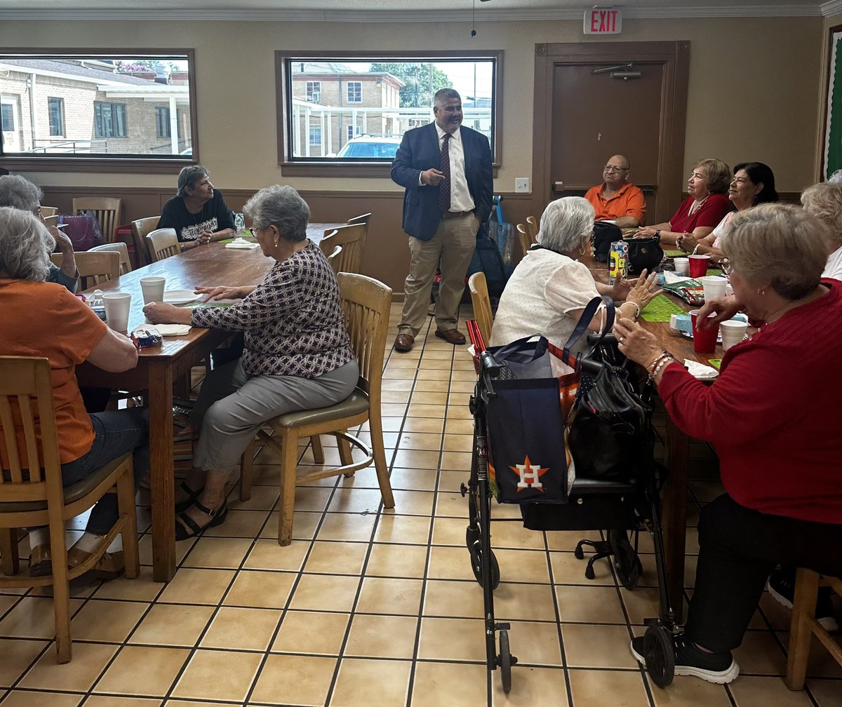 JudgeTrevinoIII's tweet image. Gregory & I had a blast visiting with Los Abuelitos of Our Lady Of Guadalupe. @AnaHdzTx had court so she sent her Chief Ambassador to represent her. It’s always great to see so many friends & neighbors since childhood. #JP61 #ThePeoplesJudge #ThePeoplesCourt👨🏽⚖️❤️⚖️