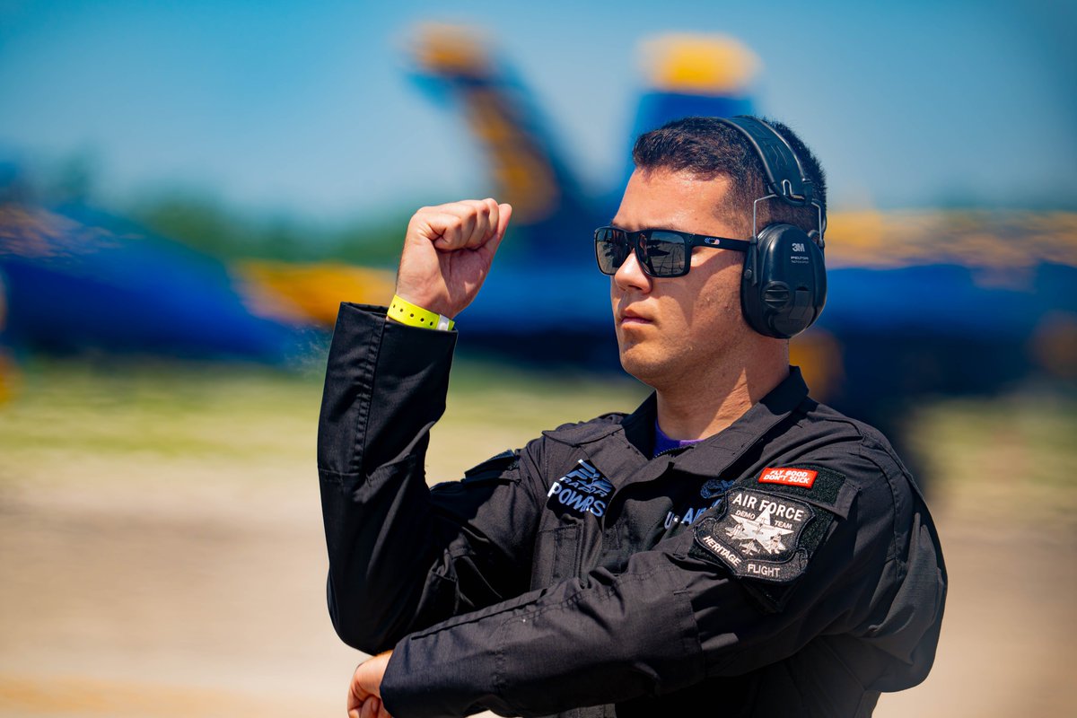F22DemoTeam's tweet image. Raptors have arrived for the Traverse City National Cherry Festival Air-Show!
