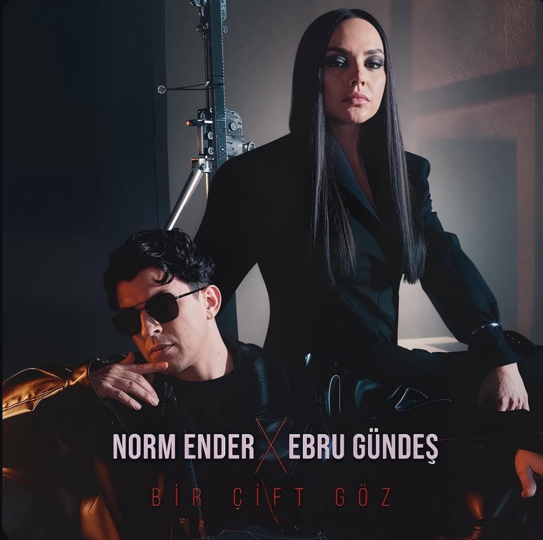 ahmetterzioglu's tweet photo. Ebru Gundes ❌ Norm Ender
 #BirÇiftGöz 

Geliyor ❤️
@EbruGundes https://t.co/2RrJWob9uU
