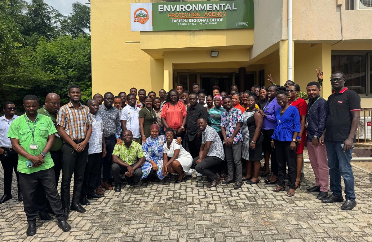 1/4
Today, the CEO of the EPA, <a href="/amabrowneklutse/">Prof Nana Ama Browne Klutse</a> ended her 2-day working tour of the Eastern Region. She had a general meeting with the staff of the Regional Office. The staff expressed their profound gratitude and appreciation for her leadership style.
