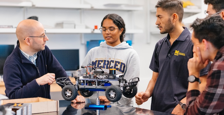 UCMEngineering's tweet image. .@UCmerced Mechanical engineering (@UCMEngineering) Professor Ricardo Pinto de Castro has turned a penchant for systems-level thinking and a longtime love of cars into a climate-resilient research mission @citris_ucmerced. Read more: ucm.edu/v3062i