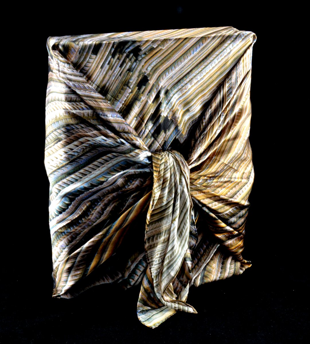 boreasfineart's tweet photo. Ai WeiWei, Holzwarth, Hans Werner, ed. Ai Weiwei, 2014, available at Boreas Fine Art.

For inquiries, email us at info@boreasfineart.com.

Artwork also available on Artnet: https://t.co/cgSDypCiQG https://t.co/gIHBNpuWRd