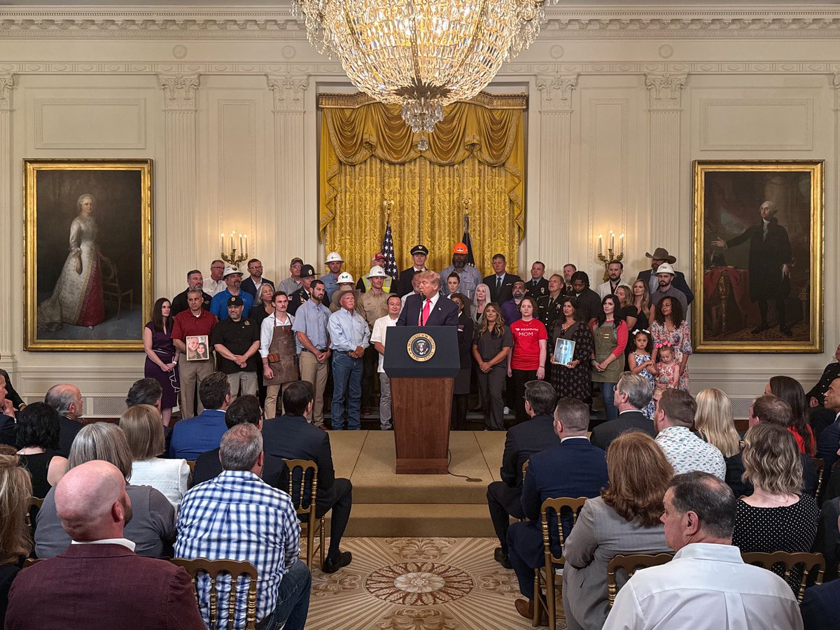 The White House (@whitehouse) on Twitter photo EVERYDAY AMERICANS SUPPORT PRESIDENT TRUMPβS ONE BIG BEAUTIFUL BILL. πΊπΈ EVERYDAY AMERICANS SUPPORT PRESIDENT TRUMPβS ONE BIG BEAUTIFUL BILL. πΊπΈ