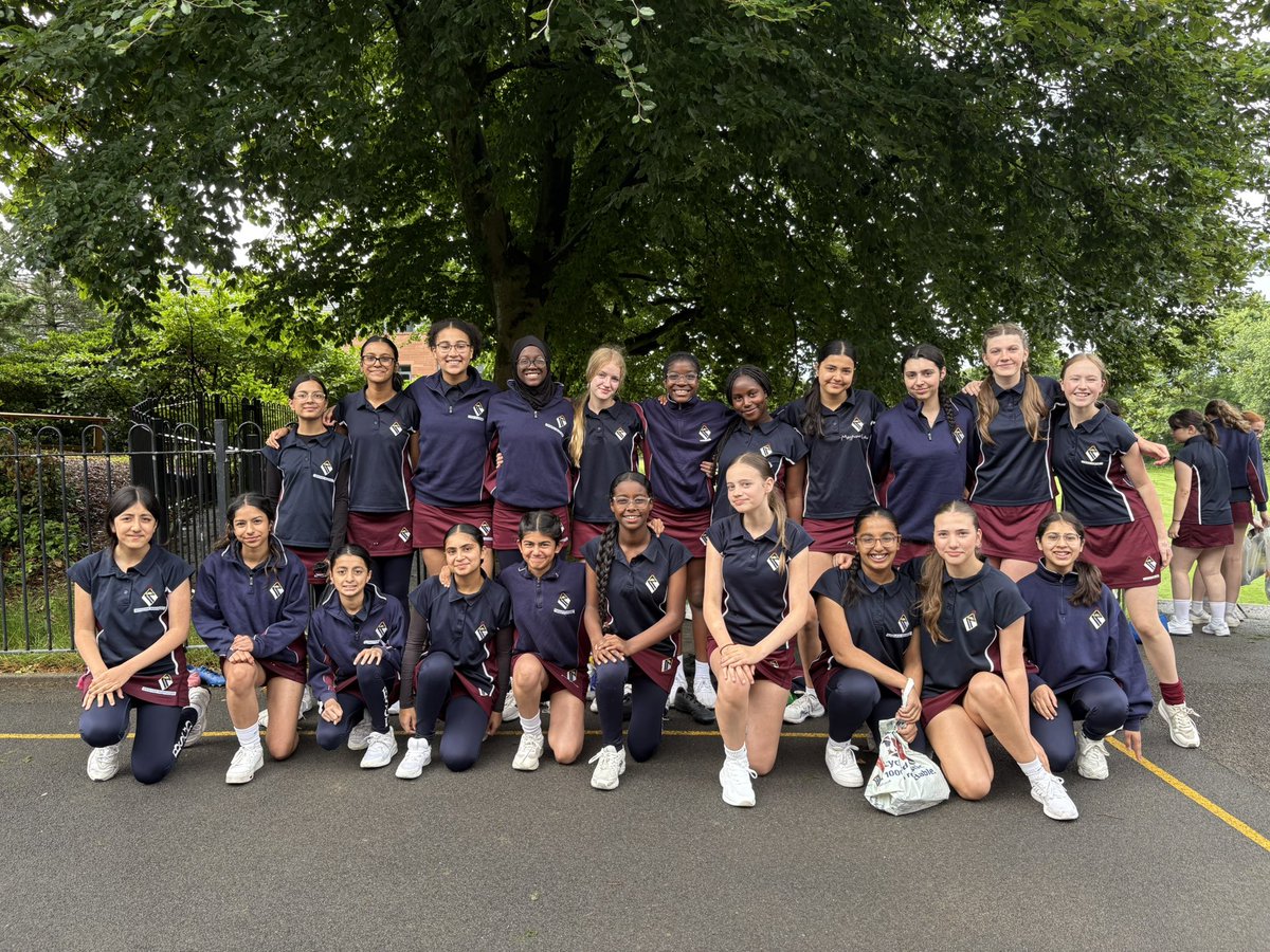 INTERFORM
The weather held for a competitive morning of Year 8 interform rounders 🏅🥎 #BSGDY8 #BSGDSport
