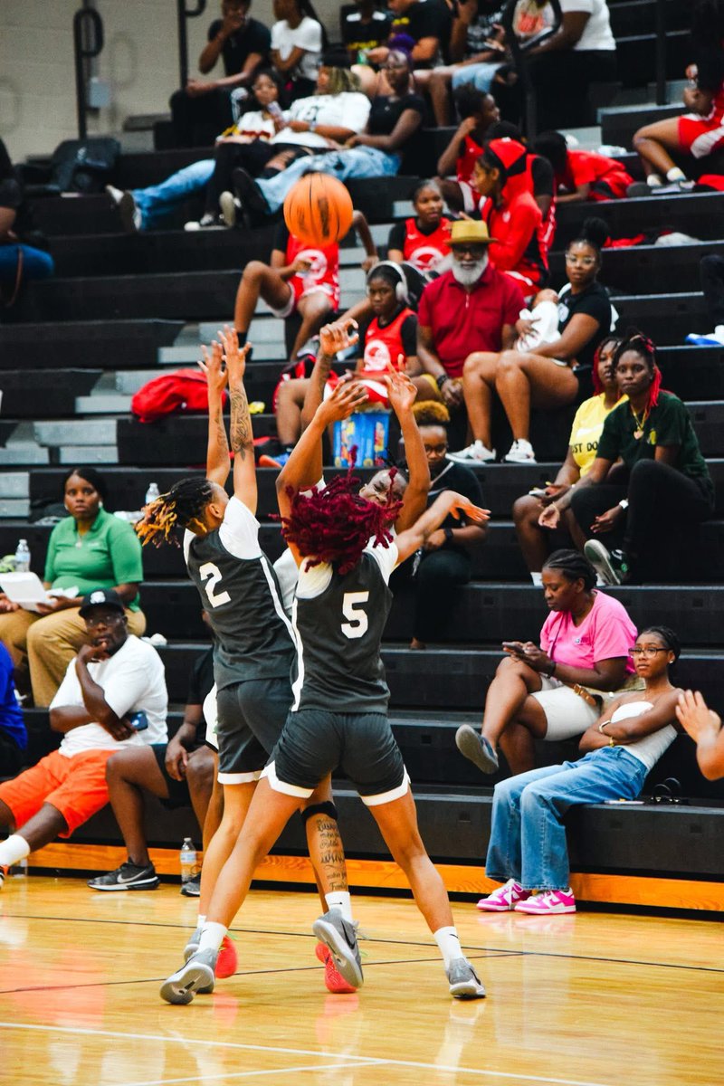 Cedrick Simpson (@_coachsimp) on Twitter photo Bruinettes with a textbook trap, high hands, created an X to seal in the opponent and ensure the pass was made high! Great job executing a half-court trap!
<a href="/PGH_SCarolina/">Prep Girls Hoops South Carolina</a> <a href="/SCBCA/">South Carolina Basketball Coaches Association</a> <a href="/Bruinettewbb/">Bruinette Basketball</a> <a href="/Swanny1973/">Bret Swanson</a> <a href="/coachjaylev87/">Jayson Leverett</a> <a href="/JavonGilliard/">Javon Gilliard</a> <a href="/TEAL_POPS/">Joshua J Staley</a> Bruinettes with a textbook trap, high hands, created an X to seal in the opponent and ensure the pass was made high! Great job executing a half-court trap!
<a href="/PGH_SCarolina/">Prep Girls Hoops South Carolina</a> <a href="/SCBCA/">South Carolina Basketball Coaches Association</a> <a href="/Bruinettewbb/">Bruinette Basketball</a> <a href="/Swanny1973/">Bret Swanson</a> <a href="/coachjaylev87/">Jayson Leverett</a> <a href="/JavonGilliard/">Javon Gilliard</a> <a href="/TEAL_POPS/">Joshua J Staley</a>