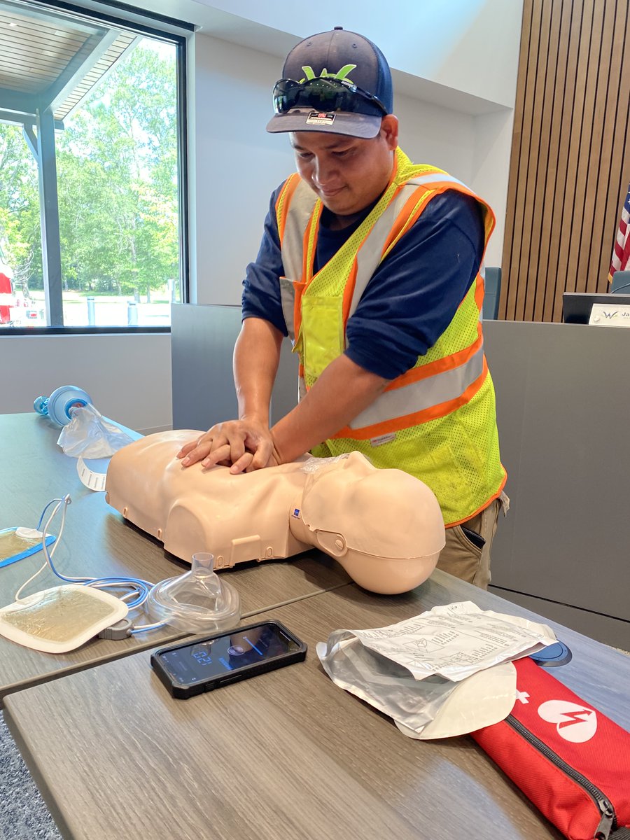 WendellNC's tweet photo. We were happy to once again team up with the Wendell Fire Department to conduct another round of training with our Public Works crew! This go-around, we focused on first aid kits, AEDs, first aid and tourniquet training and CPR training. Thank you to WFD for helping us stay safe! https://t.co/pXQmUXMbG6