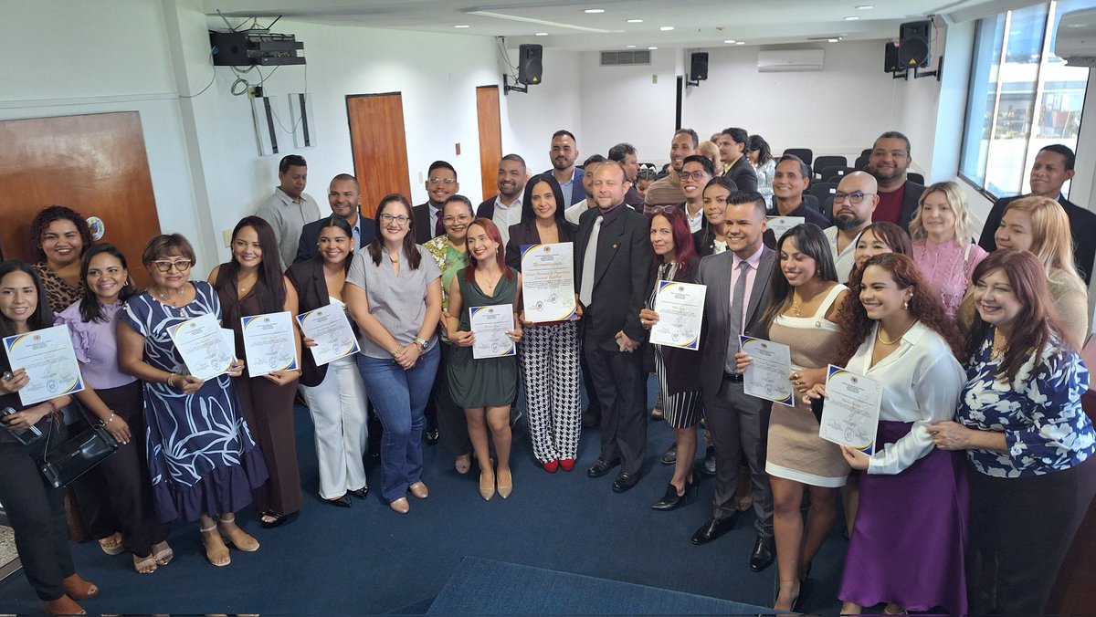ConcejoSD's tweet photo. 📢 Concejo Municipal de San Diego exaltó labor de comunicadores sociales en su día https://t.co/eYfc2GjWSn