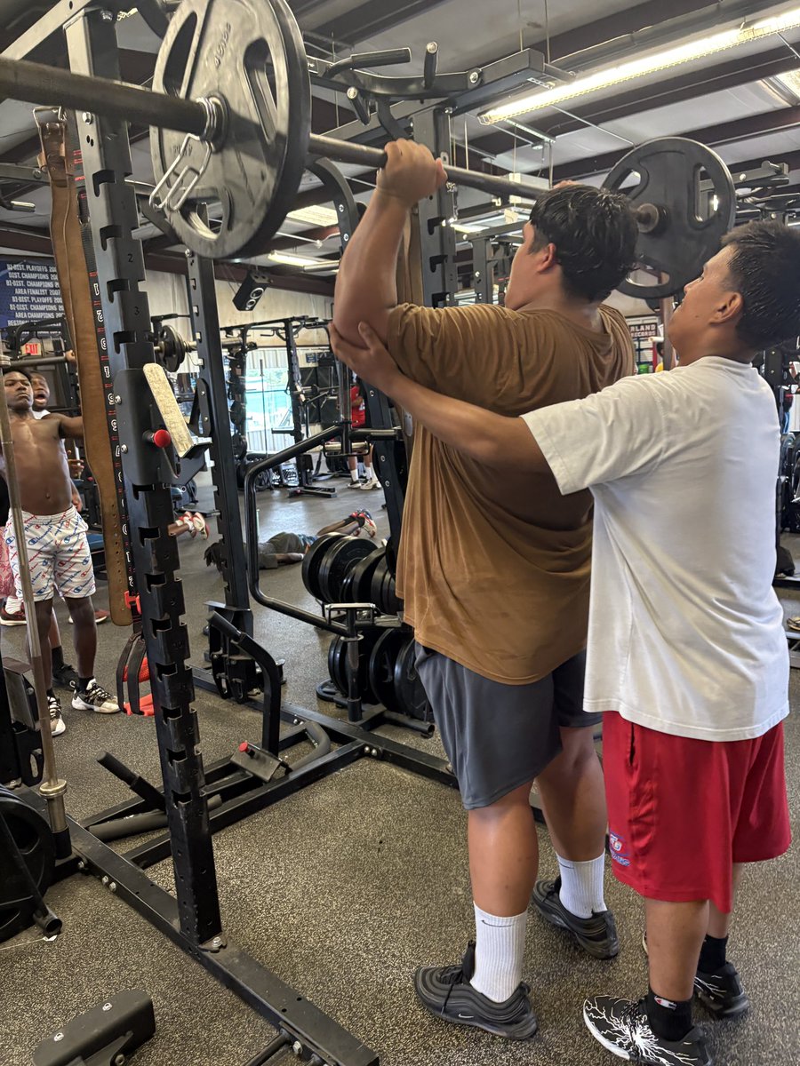 Our Sophmore offensive lineman Jairo Lopez has had a wonderful start to the summer! The Titan 2025 season is off to an amazing start! ‼️‼️