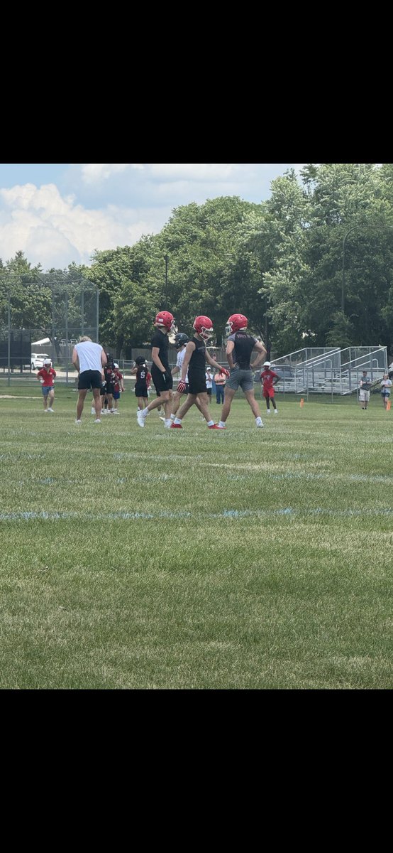 LucasCastro312's tweet image. Grateful to play in a varsity 7 on 7 tournament today at Naperville north, learned a lot from the big guys and got good quality reps on varsity. ( 1 td and a two point) @HCRedDevilFB @Coach_McCulloch @CoachBrownAK @PrepRedzoneIL @AllenTrieu