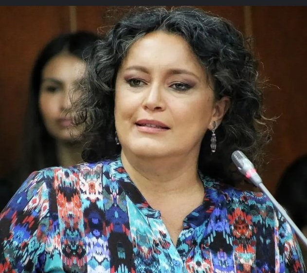 El Pensador✍ (@elpensador75) on Twitter photo 🚨Yo no sé ustedes, pero a mí me gustaría que <a href="/AngelicaLozanoC/">Angélica Lozano Correa</a> se queme en las próximas elecciones de congreso! Fin!!! 🚨Yo no sé ustedes, pero a mí me gustaría que <a href="/AngelicaLozanoC/">Angélica Lozano Correa</a> se queme en las próximas elecciones de congreso! Fin!!!