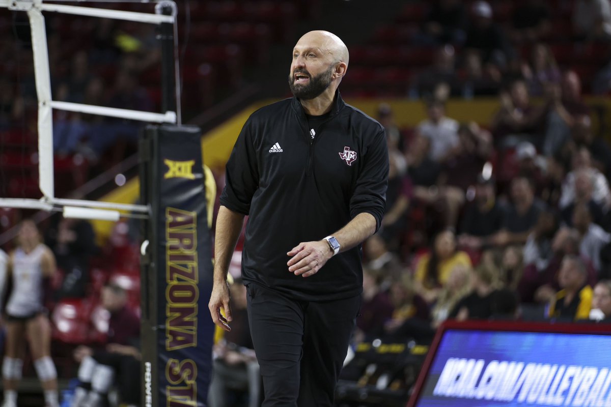 Coach Morrison and the USA go three for three, as they down Puerto Rico in 4 sets ‼️

🇺🇸 3-1 🇵🇷
S4: 27-25

#GigEm // #AggieVB