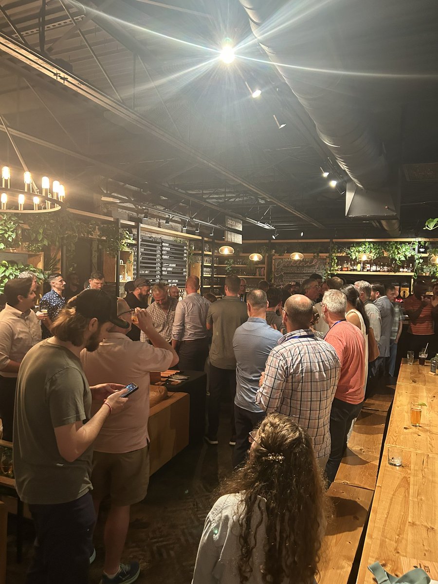 RTSCharlotte's tweet image. Alumni and friends gathering last night at The Greenhouse in Chattanooga. It was great to have faculty, staff, alumni, current students, and friends of the seminary all in one place!