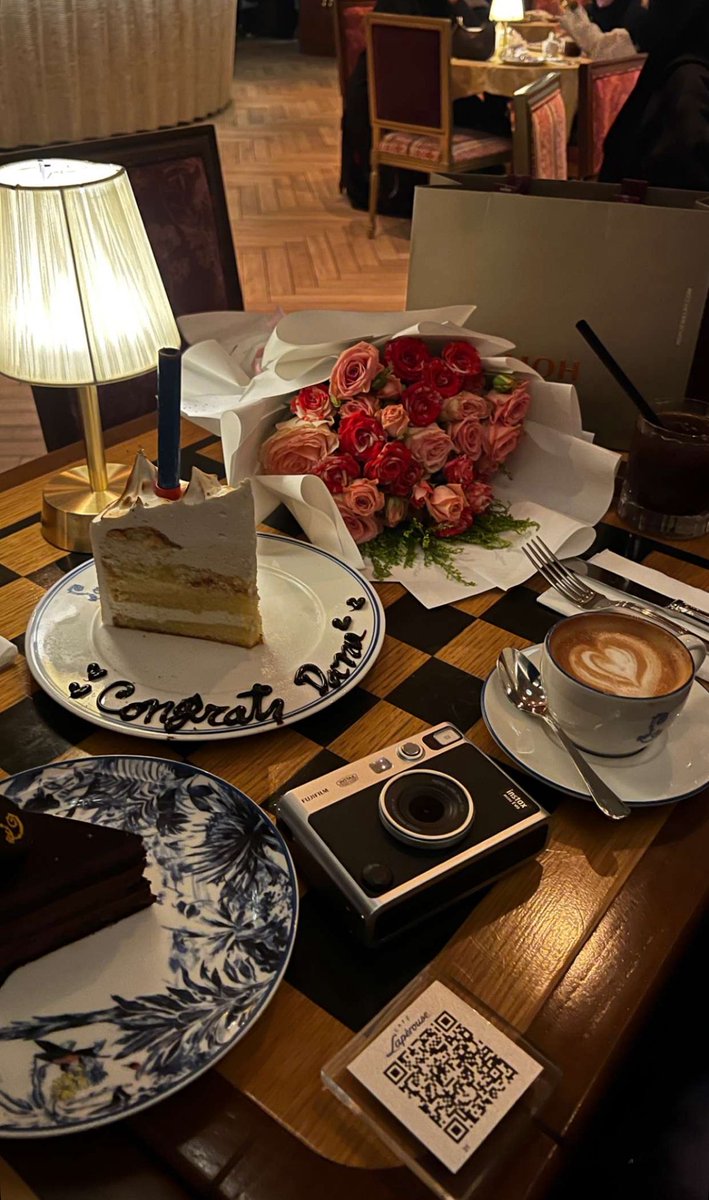 يارب سنه جديده سعيده هنيّه ومُبهجه
" نصنُع فيها حياتنا بكل ما نُحب 🤍