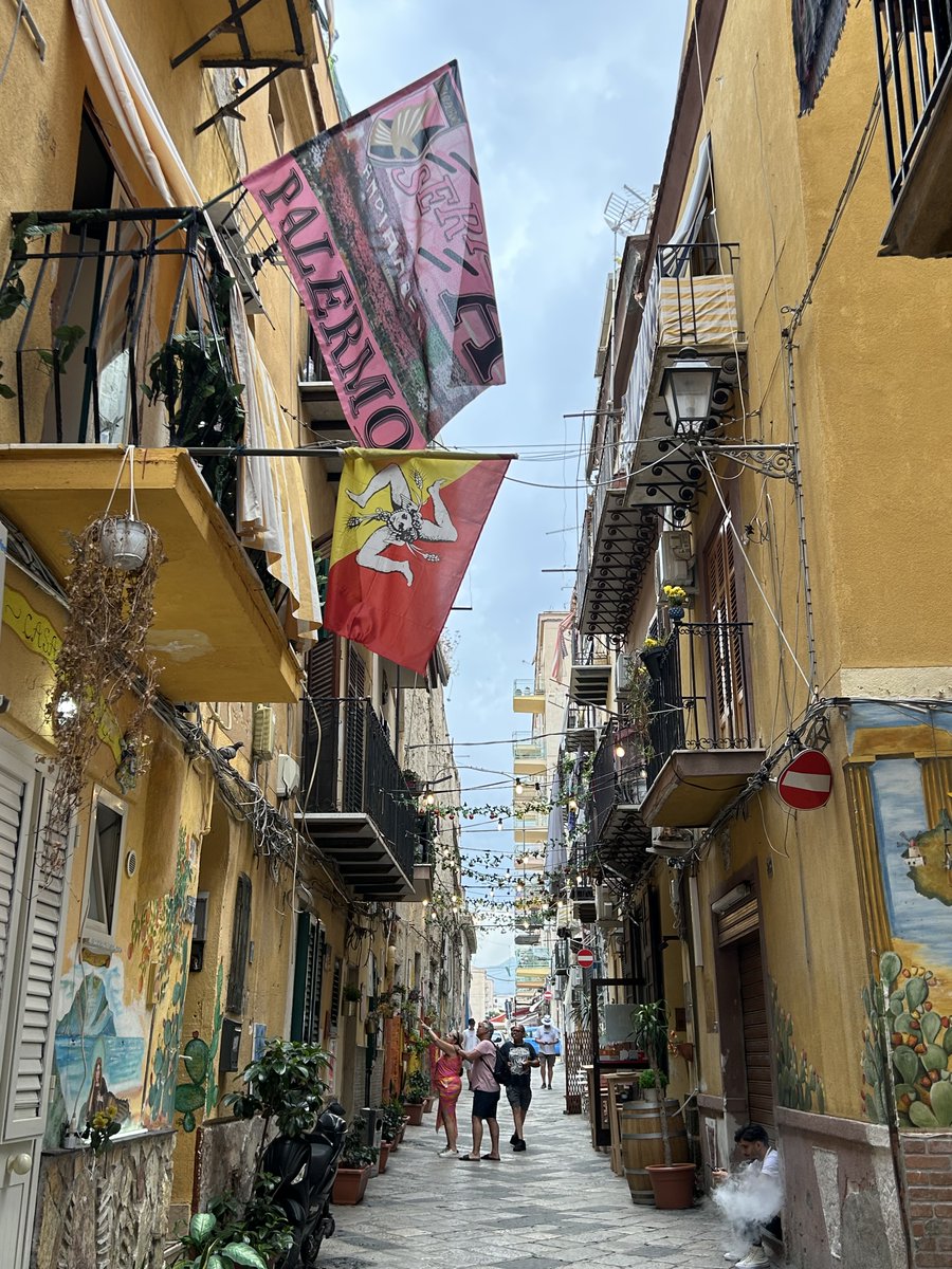 Inleder sommaren i Palermo och tjusas som alltid.