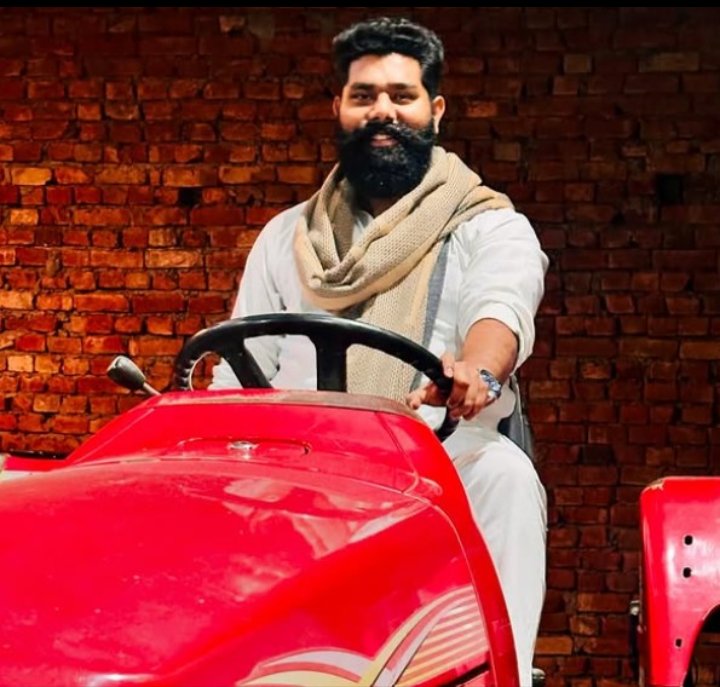 ये खुद को बहुत बड़ा फैंटम समझता था लेकिन जैसे ही इसने गुंडई और अराजकता फैलाई सबने इसका साथ छोड़ दिया। पहले जो अकाउंट इसे नेता बना रहे थे अब वो इसे जानते नहीं। सपाई बोल रहे है मेरा कार्यकर्ता नहीं है।
गन्ने जैसे चूस के साइड में फेंक दिया इसे।

#ArrestGaganYadav