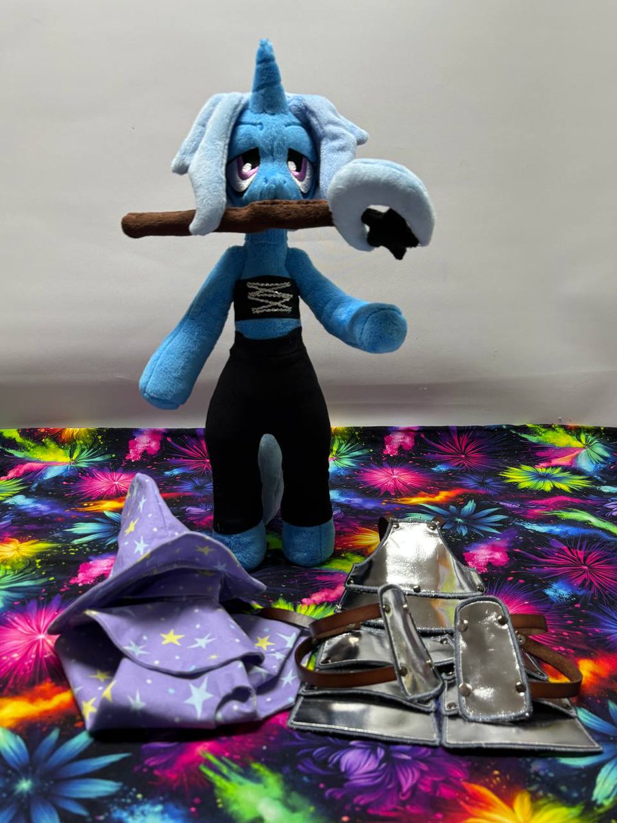 MelodisDE's tweet photo. Next GalaCon plushie done, this time a Trxi made by @PWhateverer armour design.

All parts are removable and I especally love the hat.

#plushie #brony #mlp #mlpg4 #mylittlepony https://t.co/kfLd5ylXSO