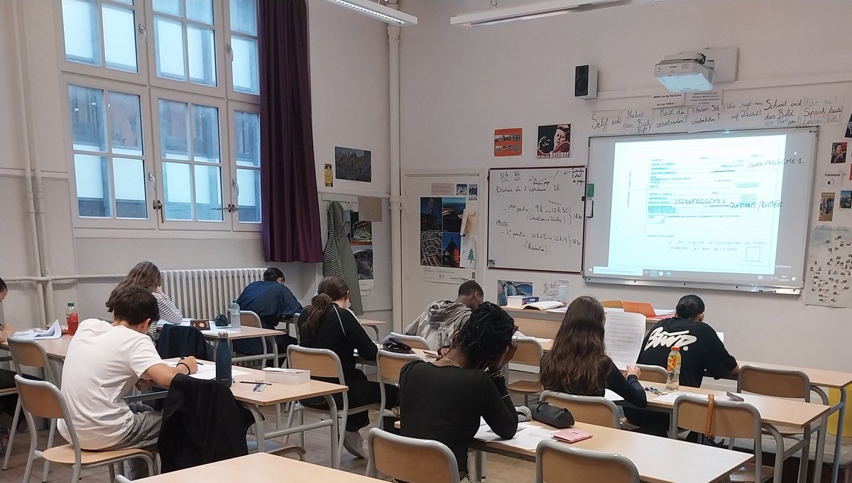 FMeunier1's tweet image. Après une 1ere journée où vous avez montré le meilleur de vous même, utilisant bien tout le temps imparti, on remet cela ce vendredi.
Ne changez rien et tout ira bien chers Condortiens de 3e. Nous on a confiance en vous.