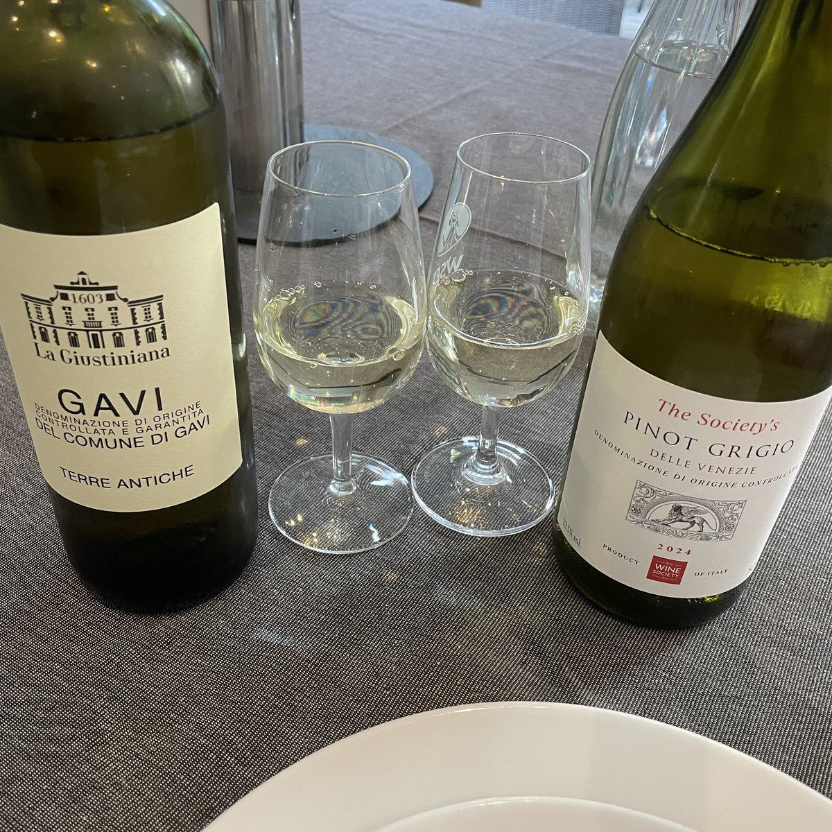 8 Wine Mates tweet media