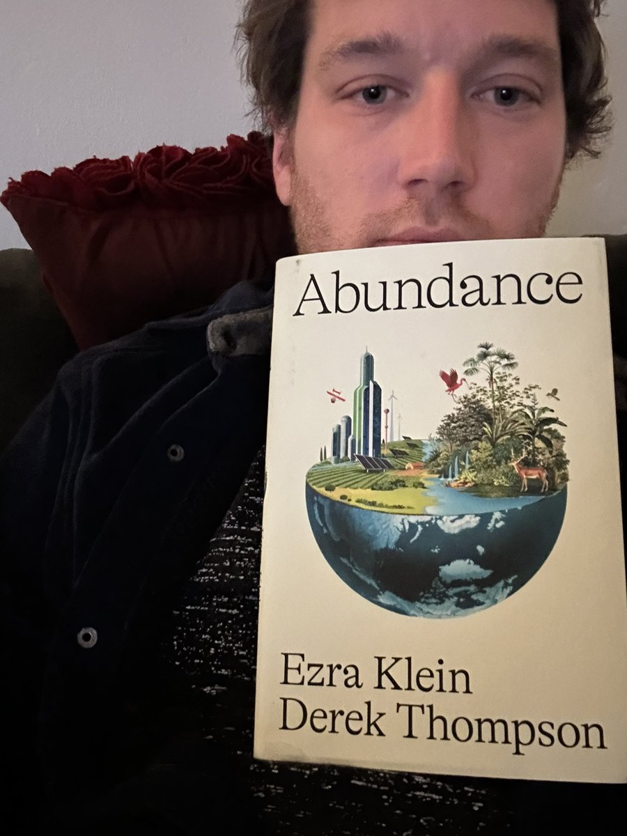 AlexanderSpangh's tweet image. I feel like Abundance is the new Power Broker.
* Each gives a sense of wondrous revelation
* They’re about the same thing (maybe with opposite takeaways)
* People are really interested. I feel like every time I pull it out, people stop and ask about it.
Highly recommend!
