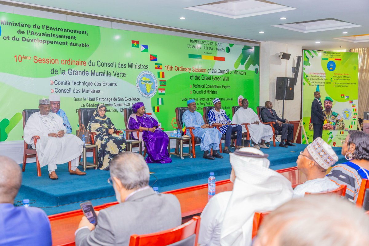 PNUDMALI's tweet image. L’initiative Grande Muraille Verte est une réponse urgente de l’Union Africaine au phénomène du changement climatique et la désertification.
Objectif : mobiliser des ressources et impliquer le financement privé, notamment via le marché du carbone et d’autres mécanismes innovants.