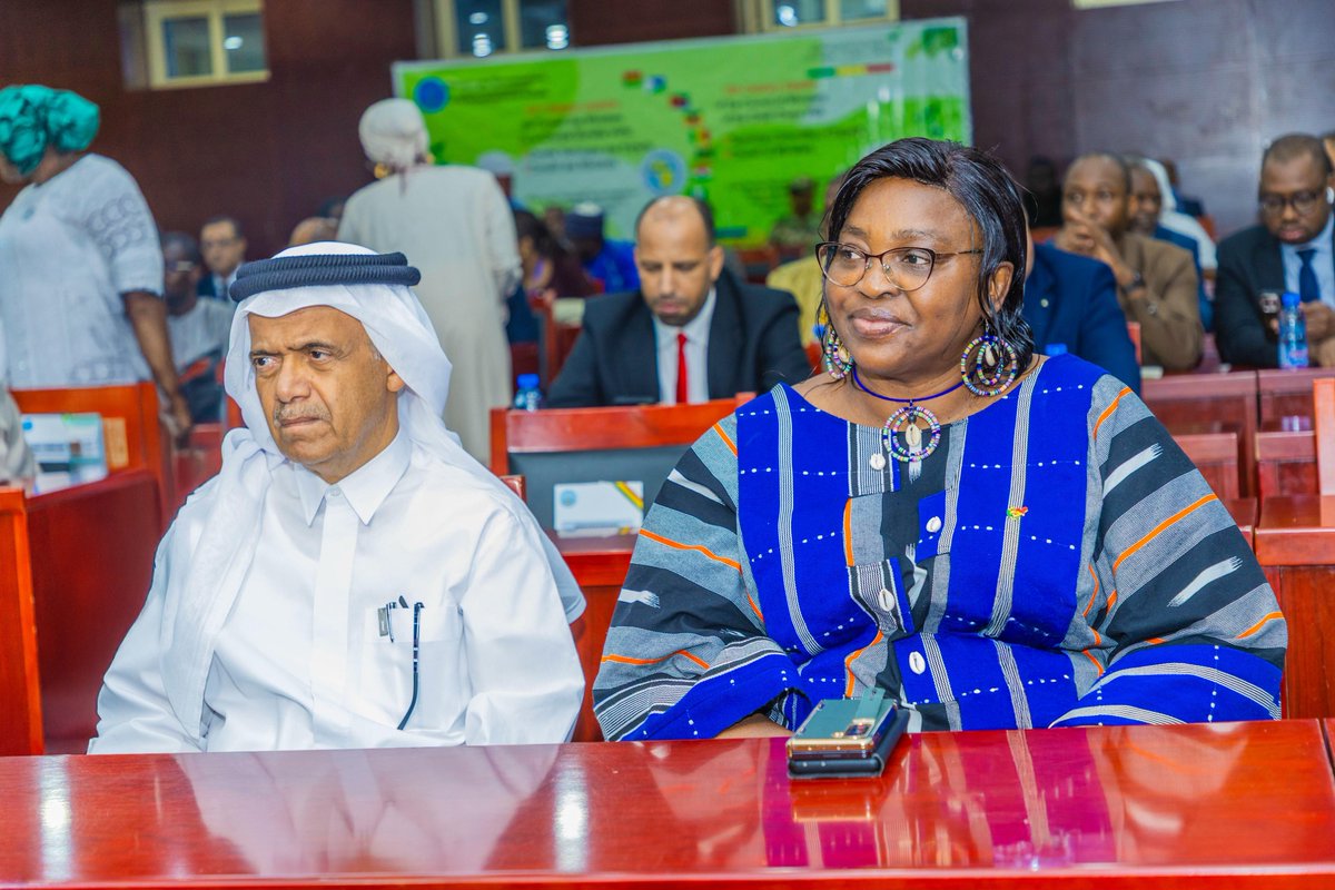 PNUDMALI's tweet image. L’initiative Grande Muraille Verte est une réponse urgente de l’Union Africaine au phénomène du changement climatique et la désertification.
Objectif : mobiliser des ressources et impliquer le financement privé, notamment via le marché du carbone et d’autres mécanismes innovants.