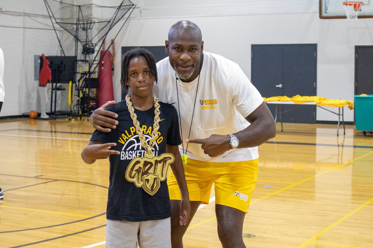 Valpo Basketball tweet media