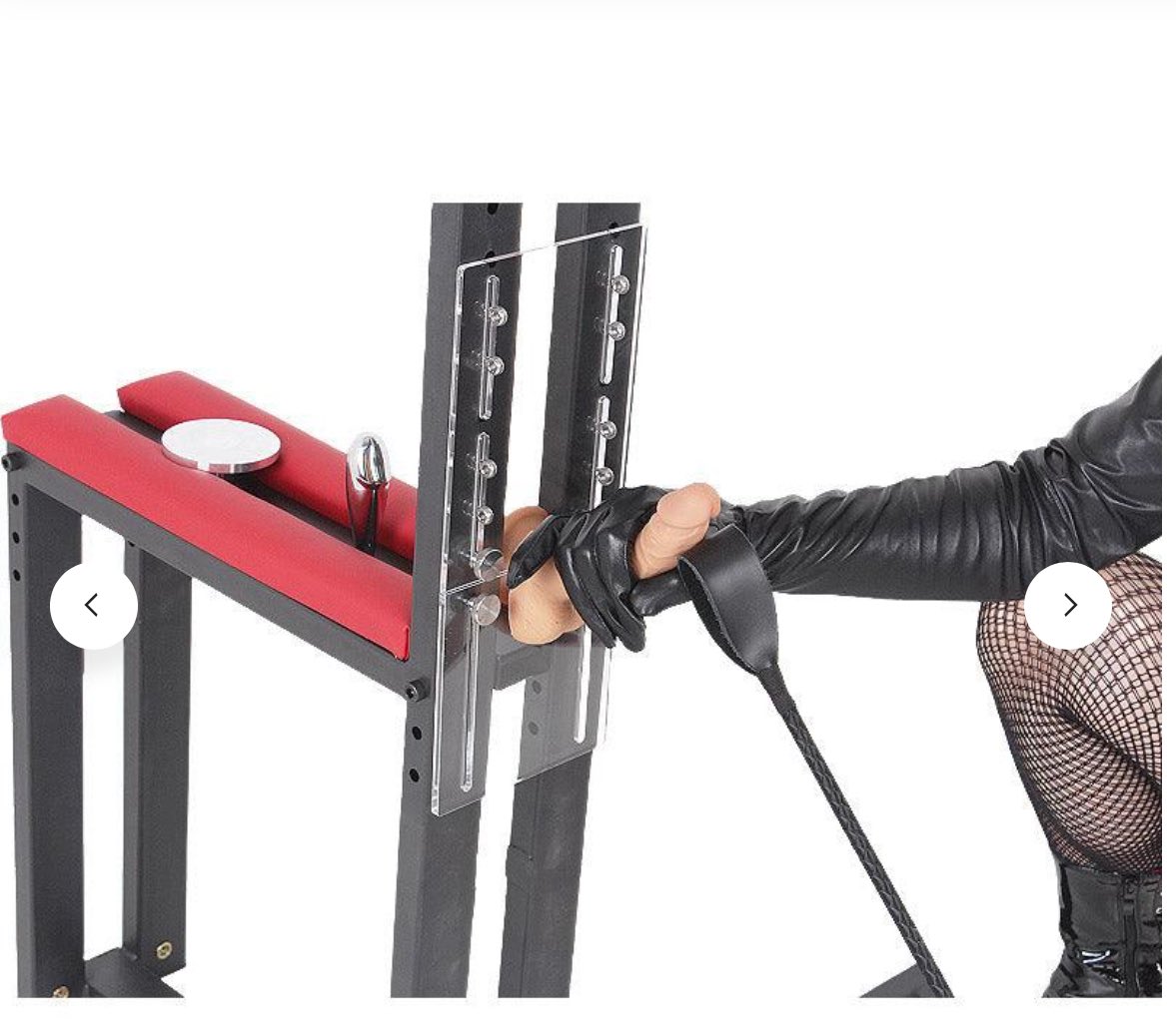 📣 ANNOUNCEMENT:  New guest chair arrives at B2C.
Who wants to be first❓
I am pleased to announce that there is a new guest chair for the B2C dungeon.   Maybe you just want to watch someone else getting edged.   Please forgive the large dildo 🍆 that is going to lock you in