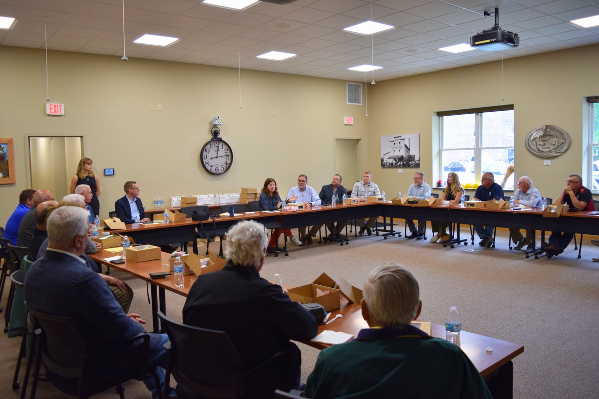 repkmr's tweet image. I sat down with farmers and agri-business leaders in Frankenmuth to discuss the status of the Farm Bill and my work with @HouseAgDems to support local farmers.
Thank you to Star of the West for hosting and giving us a tour of the facility!
