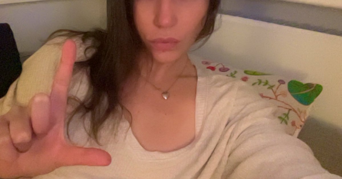 MissLouFindom's tweet photo. Många tributes idag. Ni är löjligt lätta att styra. Så sjukt besatta, lydiga, totalt medgörliga, precis som jag vill ha er.

Kommer somna med ett leende och era pengar i mitt konto.

Fortsätt så. https://t.co/LCsIc7Q6le