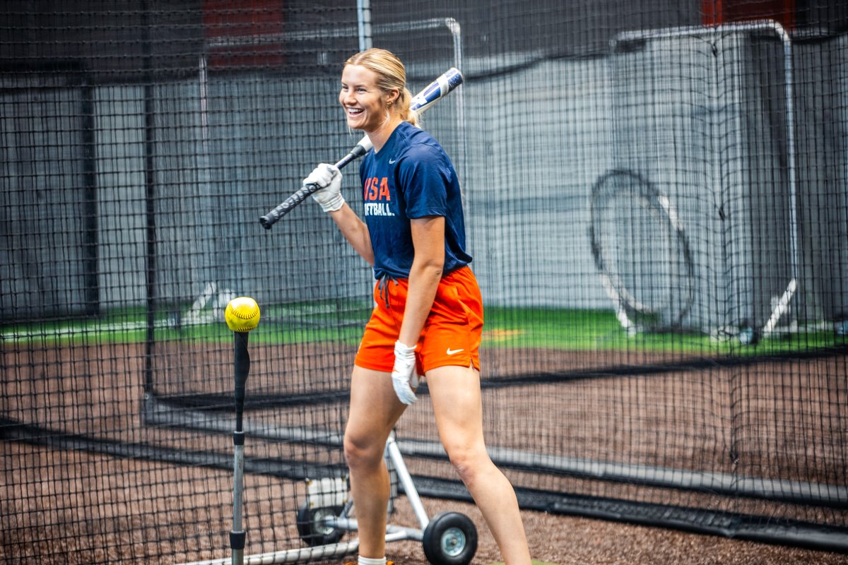 trading in burnt orange for red, white &amp; blue this week 🤘🇺🇸

#HookEm