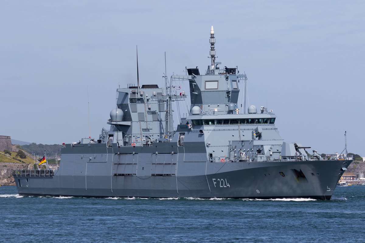 AllanWarships's tweet photo. Sun shining & Type 125 Baden-Württemberg Class Frigate, not a bad combination!!!! With her #GOST around the halfway completed returning to Devonport after Thursday War the gorgeous @deutschemarine Frigate FGS Sachsen-Anholt F224 passes #DevilsPoint this afternoon https://t.co/75M7Hu8Ug2
